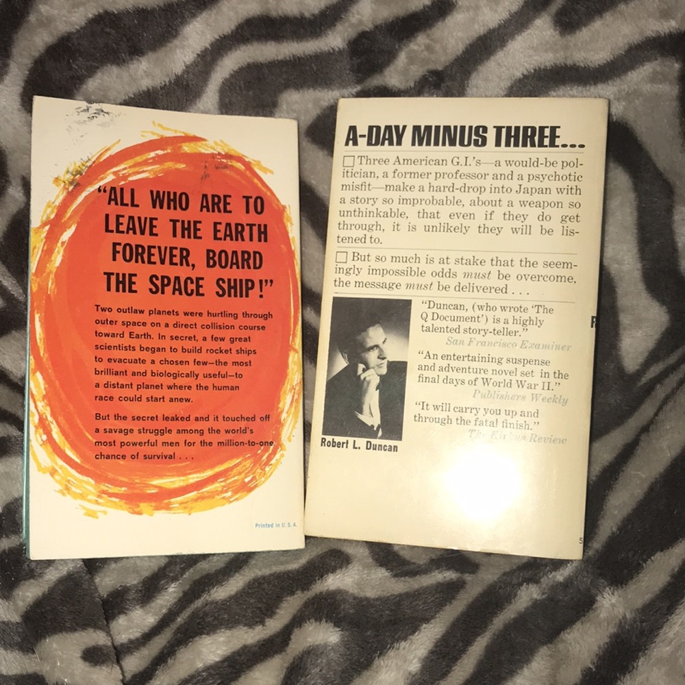 Vintage paperback bundle 📚 1960-70s - Picture 2 of 2